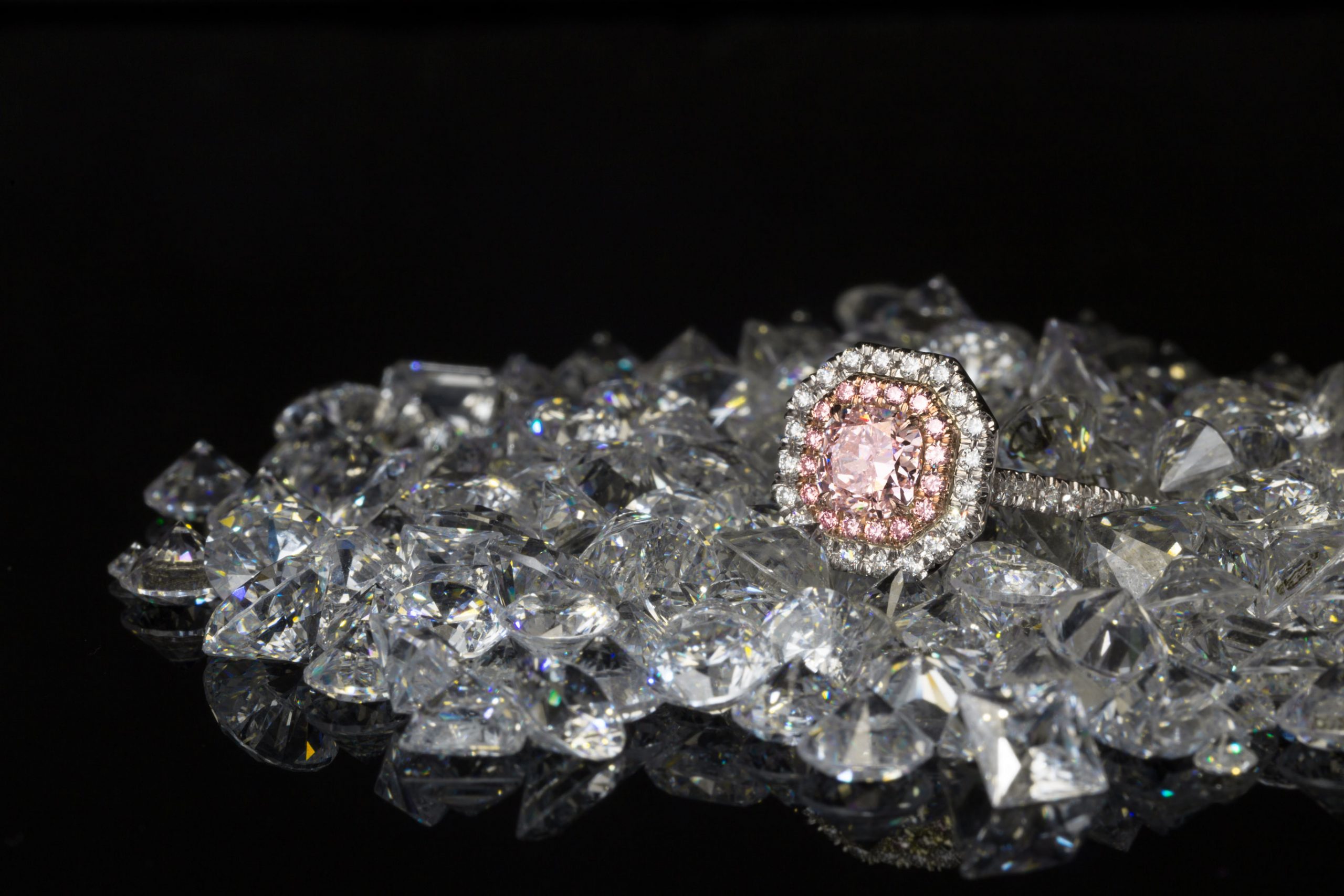 Pink_Diamond-Ring