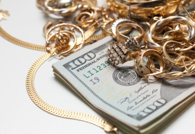 Pile-Of-Gold-0N-Money