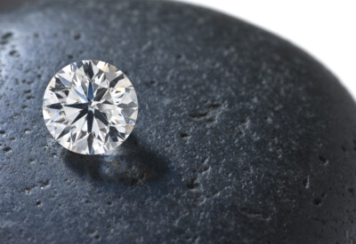 Modern Round Brilliant Diamonds