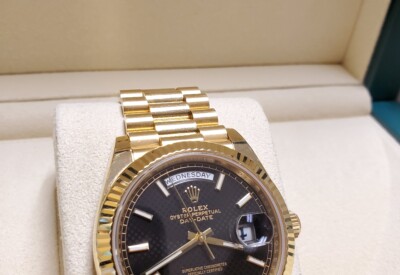 Diamond-banc-rolex-watch