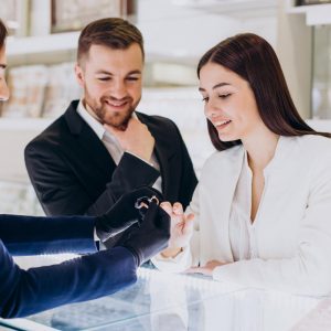 find a reliable diamond buyer