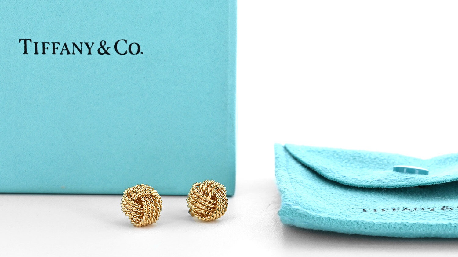 tiffany & co earrings with box and pouch