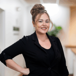 lyndsey axe, client benefit agent